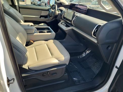 Certified 2025 Ford Expedition Active RWD image 16