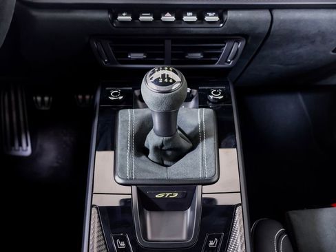 New 2026 Porsche 911 GT3 RWD image 25