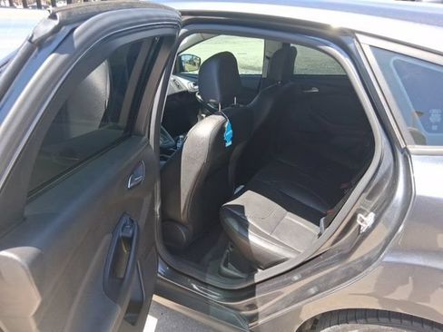 Used 2016 Ford Focus SE w/ Equipment Group 201A FWD image 8