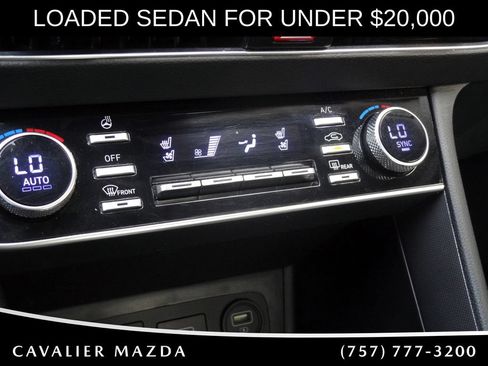 Used 2021 Hyundai Sonata Limited w/ Preferred Accessory Package FWD image 46