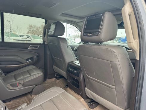 Used 2019 GMC Yukon XL Denali image 15