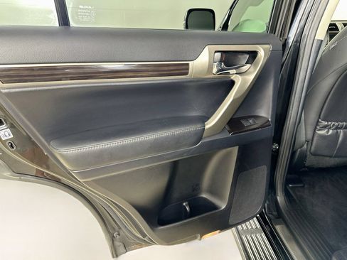 Used 2014 Lexus GX 460 AWD/4WD image 35