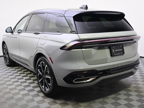 New 2026 Lincoln Nautilus Reserve image 3