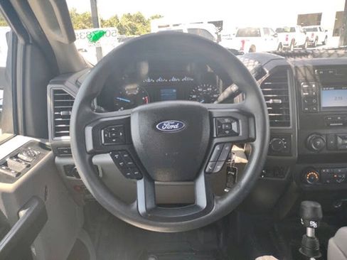 Used 2022 Ford F550 4x4 Crew Cab Super Duty w/ Power Equipment Group image 17