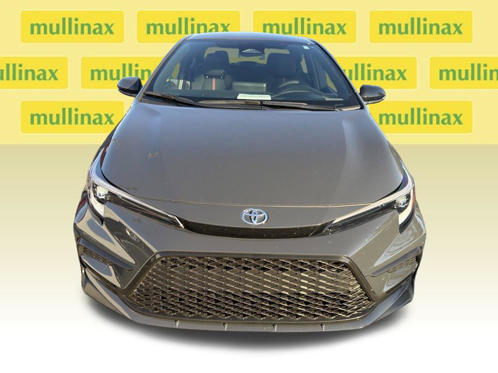 Used 2026 Toyota Corolla SE FWD image 3