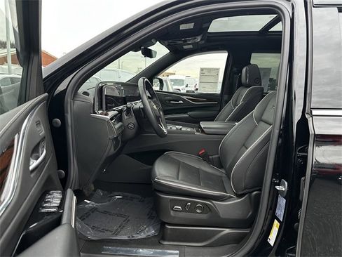 Used 2023 Cadillac Escalade Premium Luxury image 19