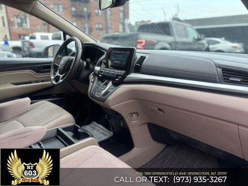 Used 2021 Honda Odyssey EX image 16