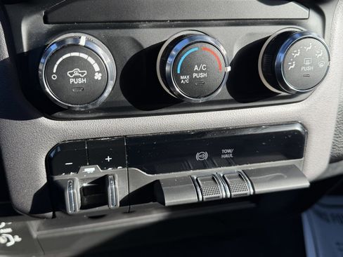 Used 2024 RAM 2500 Big Horn image 25