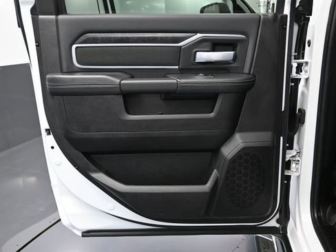 Used 2024 RAM 2500 Big Horn image 37