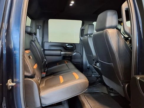 Used 2022 GMC Sierra 2500 AT4 w/ AT4 Preferred Package AWD/4WD image 10