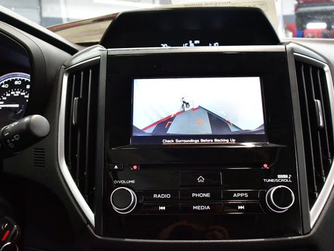 Used 2019 Subaru Forester Premium w/ All-Weather Package image 42