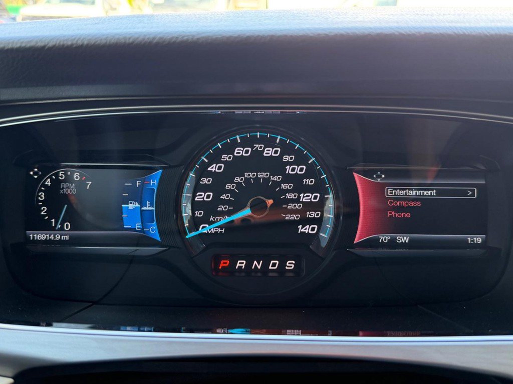 Used 2018 Ford Taurus SEL w/ Equipment Group 201A FWD image 30