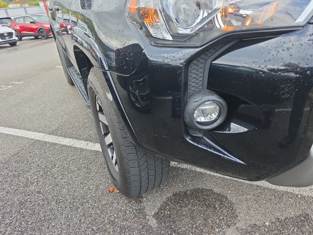 Used 2021 Toyota 4Runner TRD Off-Road Premium w/ Moonroof Package AWD/4WD image 28
