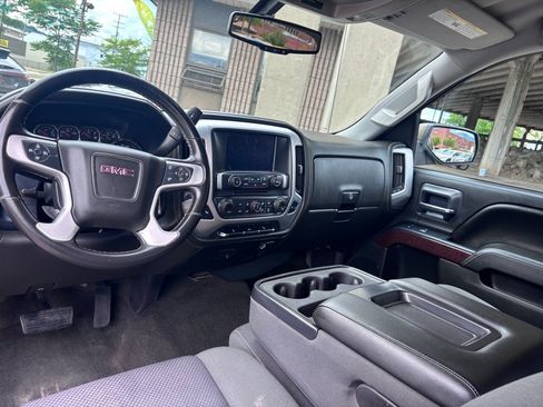 Used 2015 GMC Sierra 1500 SLE w/ SLE Value Package AWD/4WD image 2