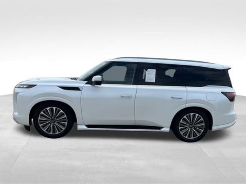 Used 2025 INFINITI QX80 Sensory AWD/4WD image 2