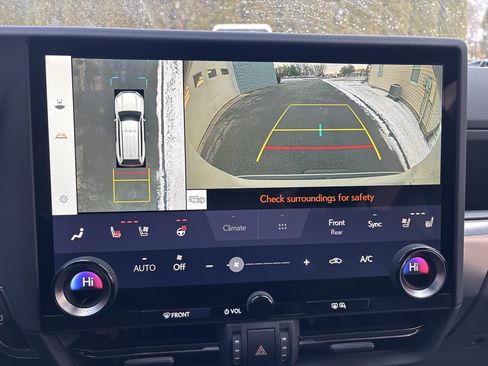 Used 2024 Lexus GX 550 w/ Accessory Package (2T) image 28