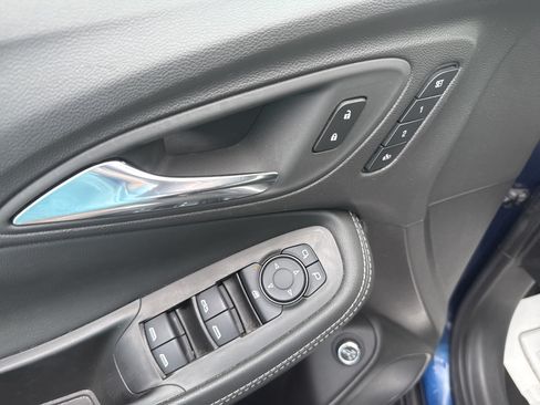 Used 2023 Buick Encore GX Essence w/ Advanced Technology Package AWD/4WD image 17