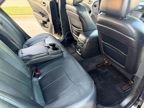 Used 2013 Chrysler 300 C image 24