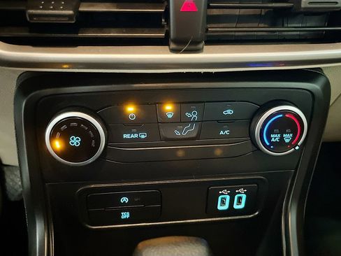 Used 2022 Ford EcoSport S image 15