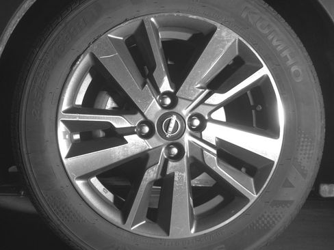 Used 2025 Nissan Versa SV image 12