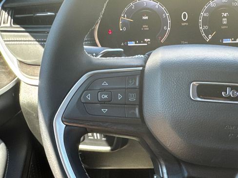 New 2026 Jeep Grand Cherokee Altitude image 22