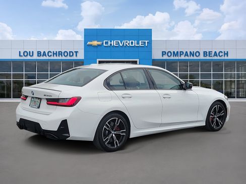 Used 2023 BMW M340i xDrive w/ Shadowloine Package AWD/4WD image 3
