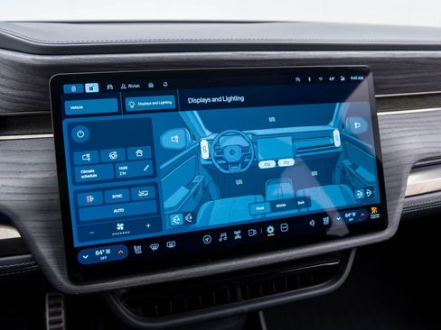 Used 2022 Rivian R1S Launch Edition image 26