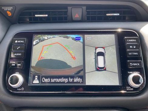 Used 2023 Nissan Kicks SR w/ SR Premium Package FWD image 12