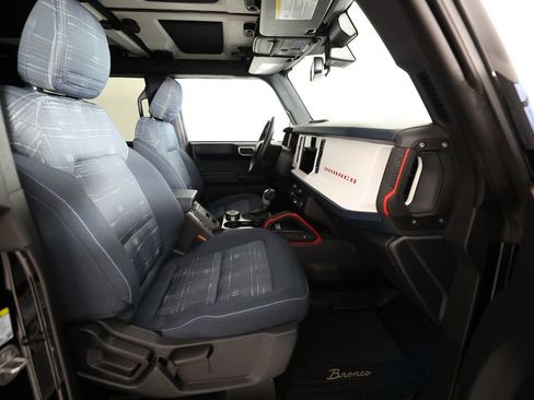 Used 2025 Ford Bronco Heritage Edition AWD/4WD image 10