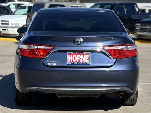 Used 2017 Toyota Camry LE image 4