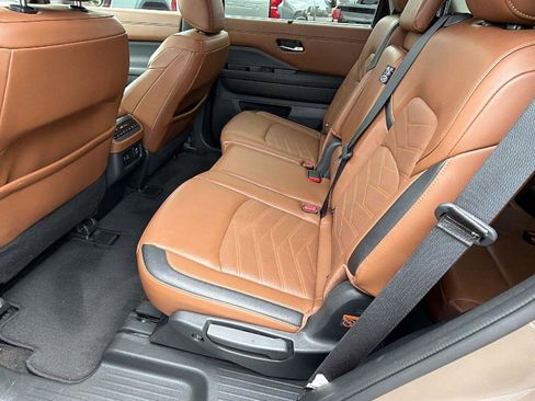 Used 2024 Nissan Pathfinder Platinum w/ Cargo Package FWD image 22