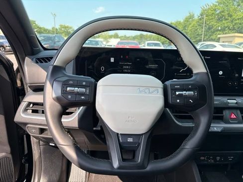 Used 2025 Kia K4 GT-Line FWD image 13