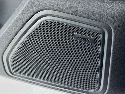 New 2026 Porsche Macan image 12