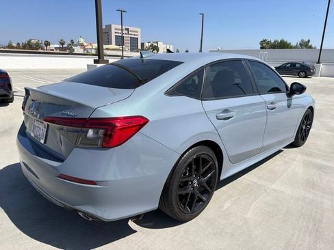 Used 2022 Honda Civic Sport image 2