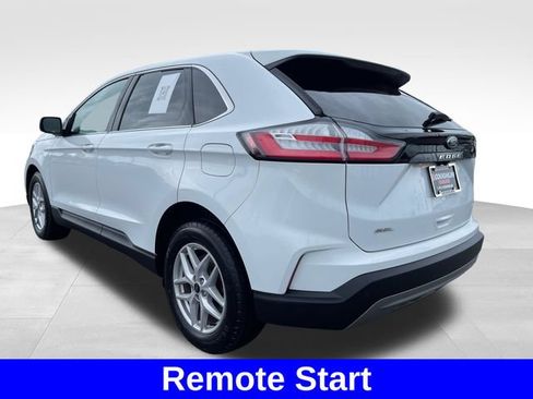 Used 2024 Ford Edge SEL w/ Convenience Package AWD/4WD image 3