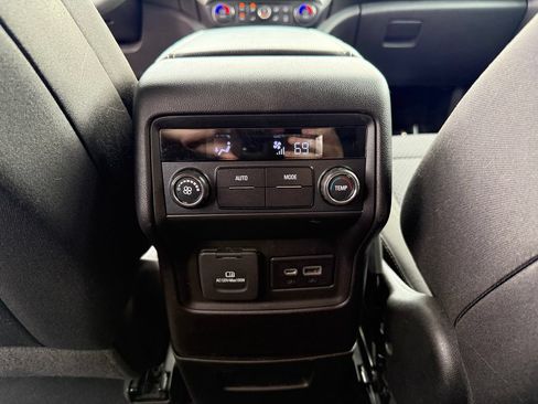 Used 2021 GMC Acadia SLE w/ Driver Convenience Package FWD image 13