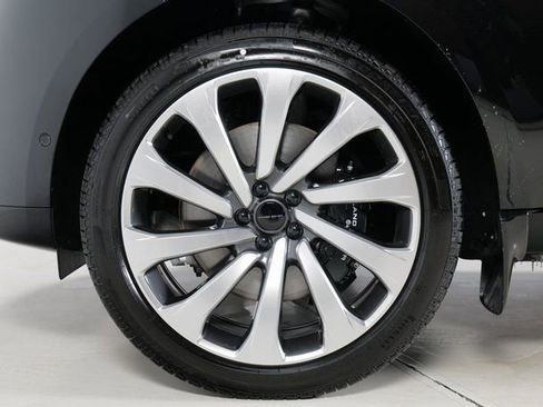 New 2026 Land Rover Range Rover SE AWD/4WD image 9