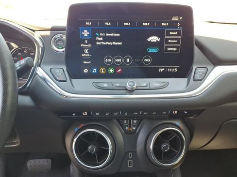 Used 2025 Chevrolet Blazer LT AWD/4WD image 10