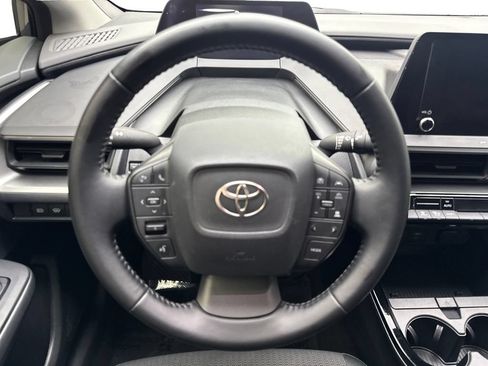 Used 2025 Toyota Prius LE FWD image 57