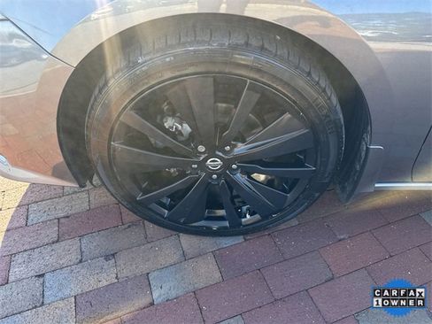 Used 2022 Nissan Altima 2.5 SR w/ Midnight Edition Package image 10