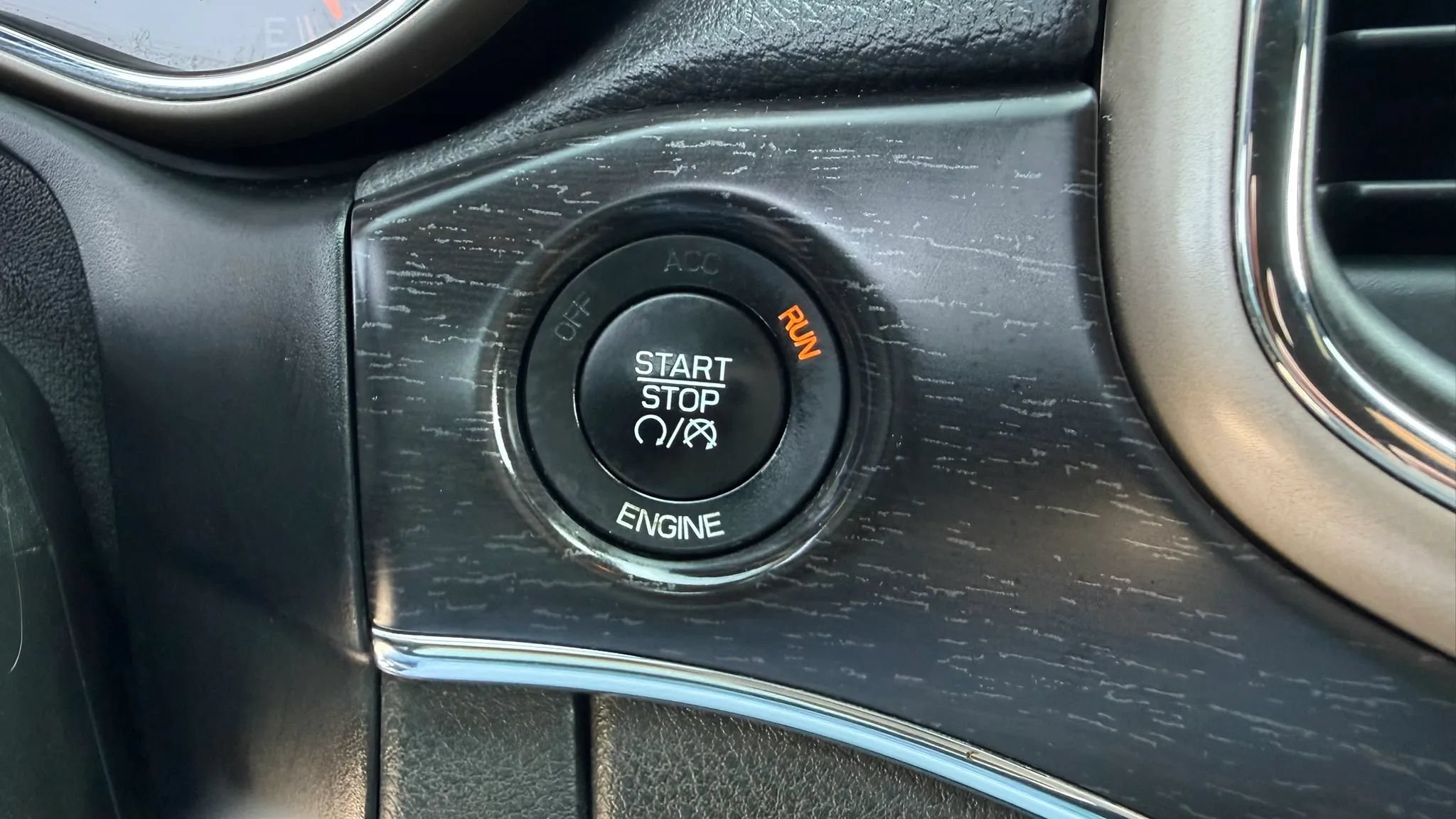 Used 2014 Jeep Grand Cherokee Limited AWD/4WD image 19