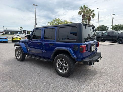 Used 2018 Jeep Wrangler Unlimited Sahara AWD/4WD image 6