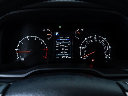 Used 2022 Toyota 4Runner SR5 Premium w/ Moonroof Package AWD/4WD image 15