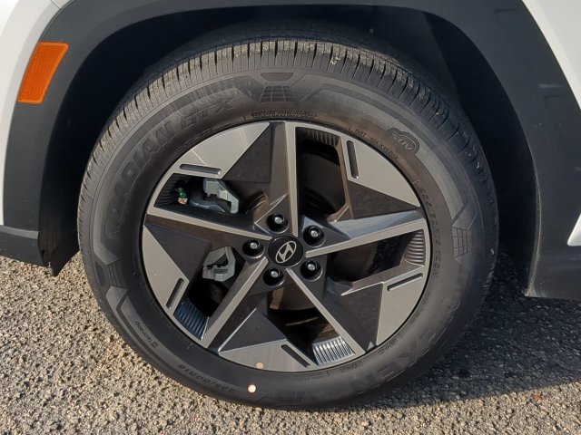 Certified 2025 Hyundai Tucson SEL FWD image 11