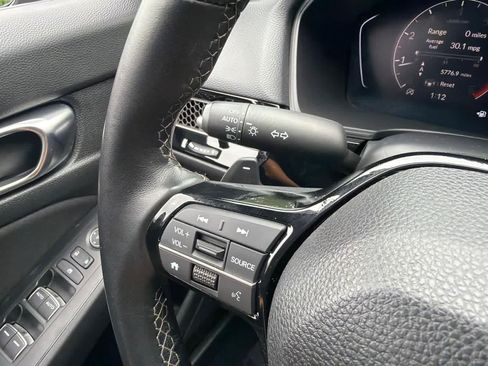 Used 2025 Honda Civic Sport image 19