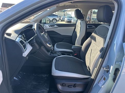 New 2026 Volkswagen Taos SE AWD/4WD image 9