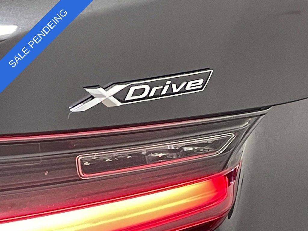 Used 2024 BMW 330i xDrive Sedan w/ Premium Package AWD/4WD image 10