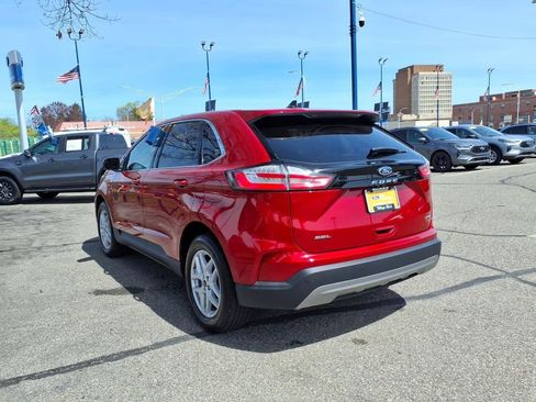 Certified 2024 Ford Edge SEL w/ Convenience Package AWD/4WD image 8