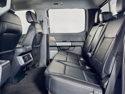 Used 2024 Ford F350 Lariat image 16