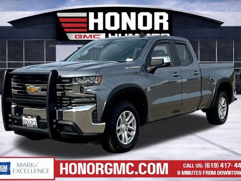 Used 2020 Chevrolet Silverado 1500 LT w/ LT Value Package RWD image 3
